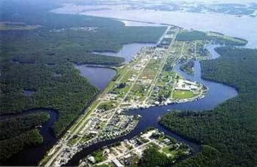 River Wilderness Waterfront Cabins Everglades City Dış mekan fotoğraf
